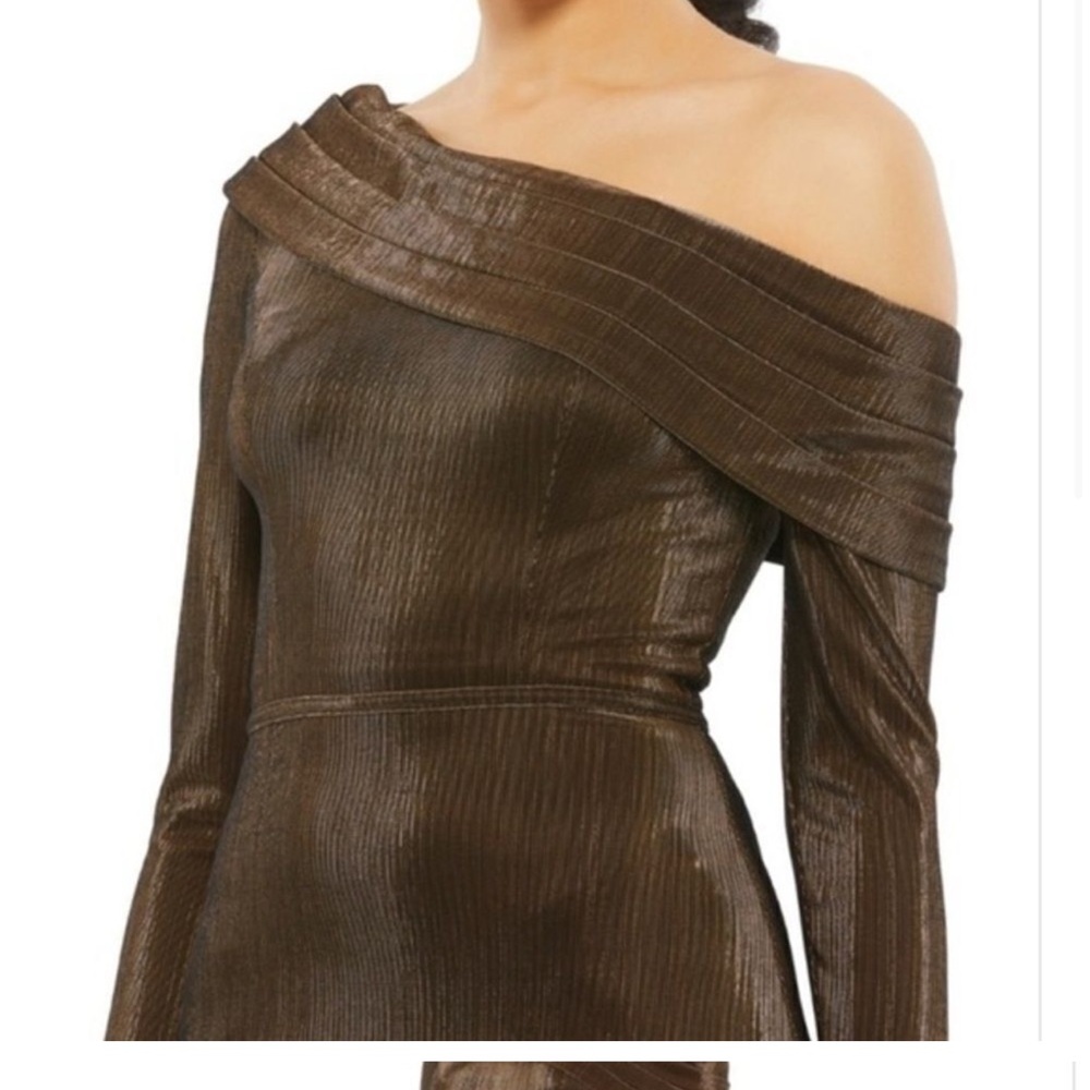 Elegant Off-Shoulder Brown Dress